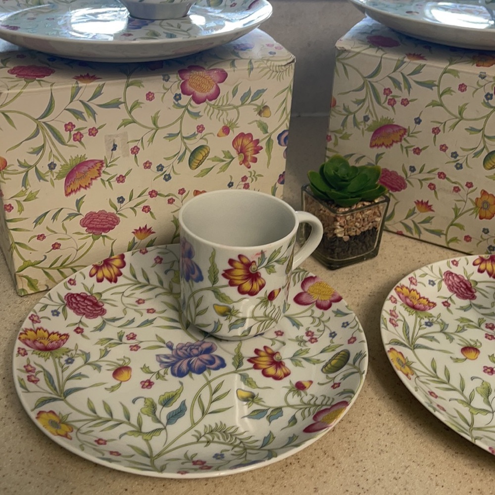 NIB Avignon Toscany Luncheon Set